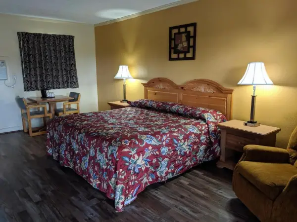 Cheerio Inn - Glennville 6